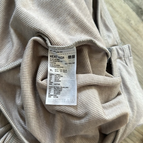 ALEXANDER WANG x UNIQLO Heat Tech Ribbed Sleeveless Bodysuit - Picture 7 of 7